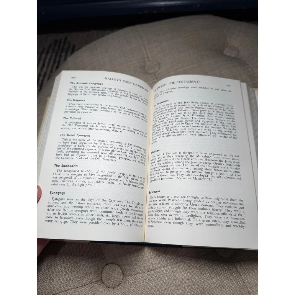 Halley's Bible Handbook New Revised Edition Zondervan Hardcover HC‎ w/DJ